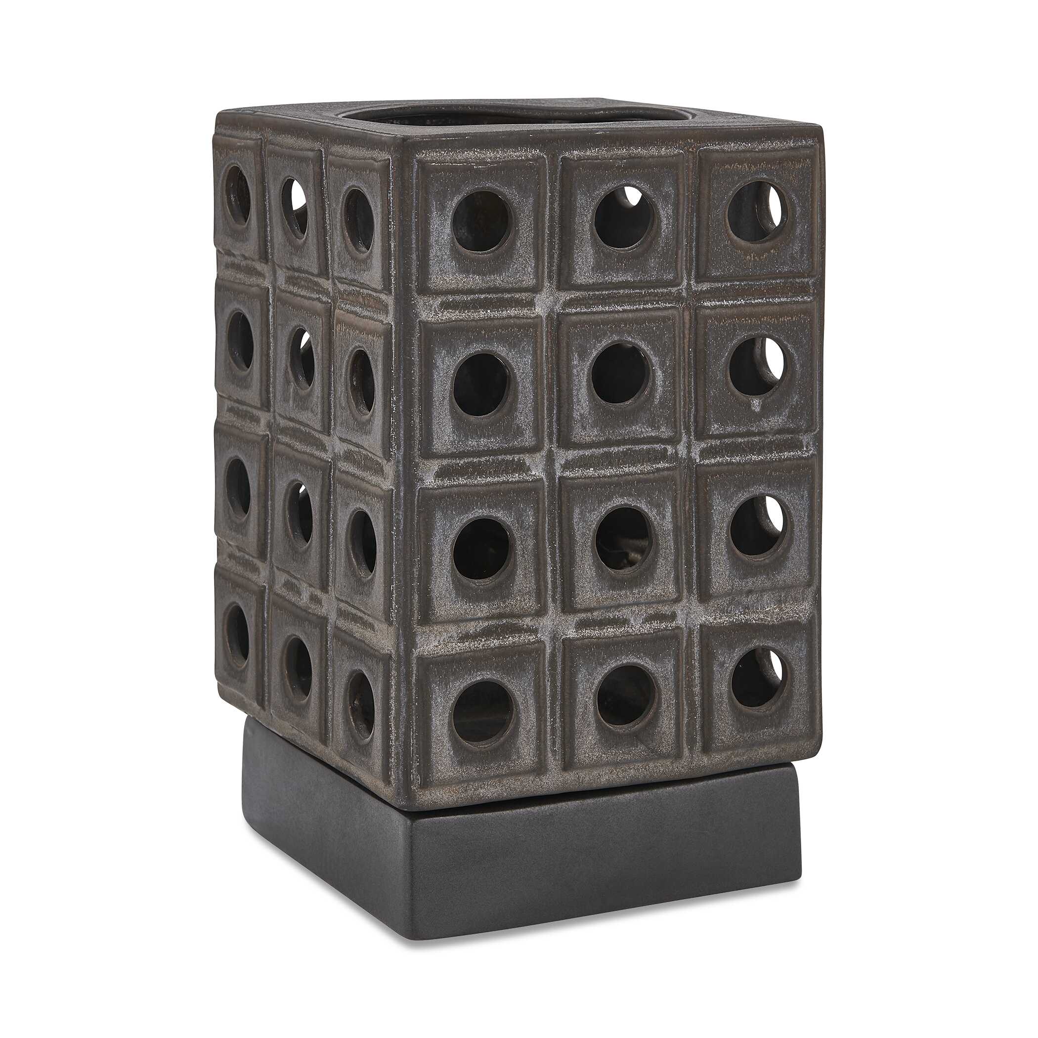 Outdoor Lighting at ZIN Home
