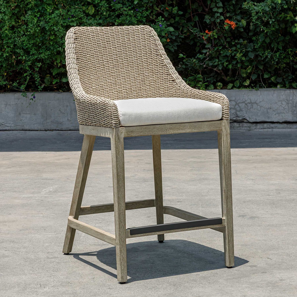 Outdoor Bar & Counter Stools at ZIN Home