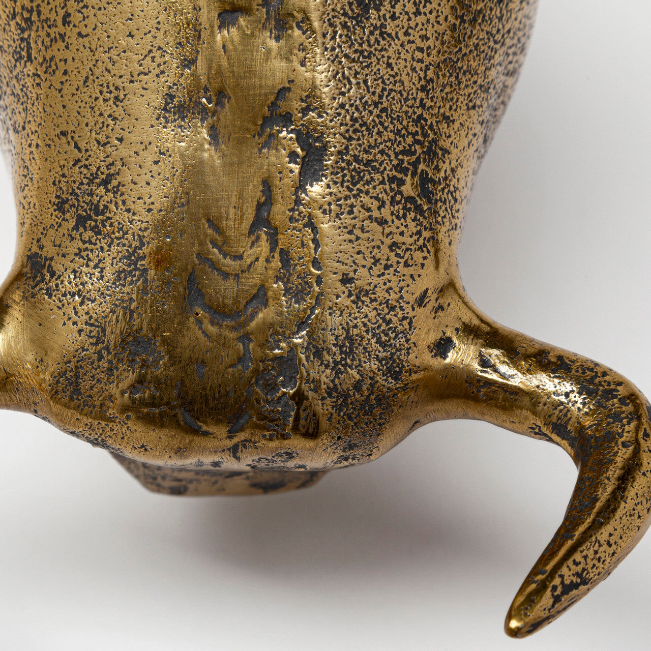 Tauro I 9L x 4W Gold Cast Aluminum Raging Bull