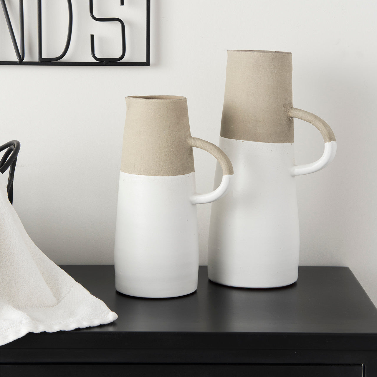 Garand Medium 15H Two-Toned White Natural Ceramic Jug