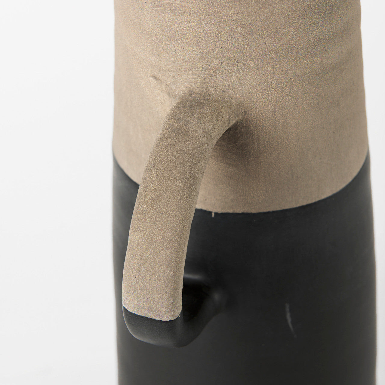 Garand Medium 15H Two-Toned Black/Natural Ceramic Jug