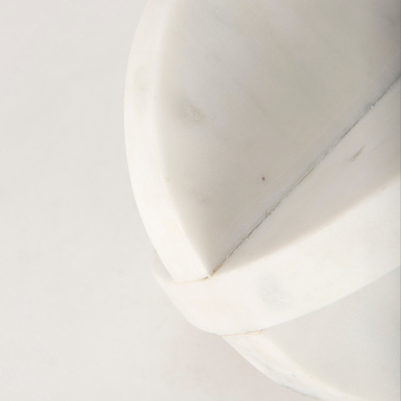 Sophia 6.0"L x 6.0"W x 6.0"H Small Marble Ornament