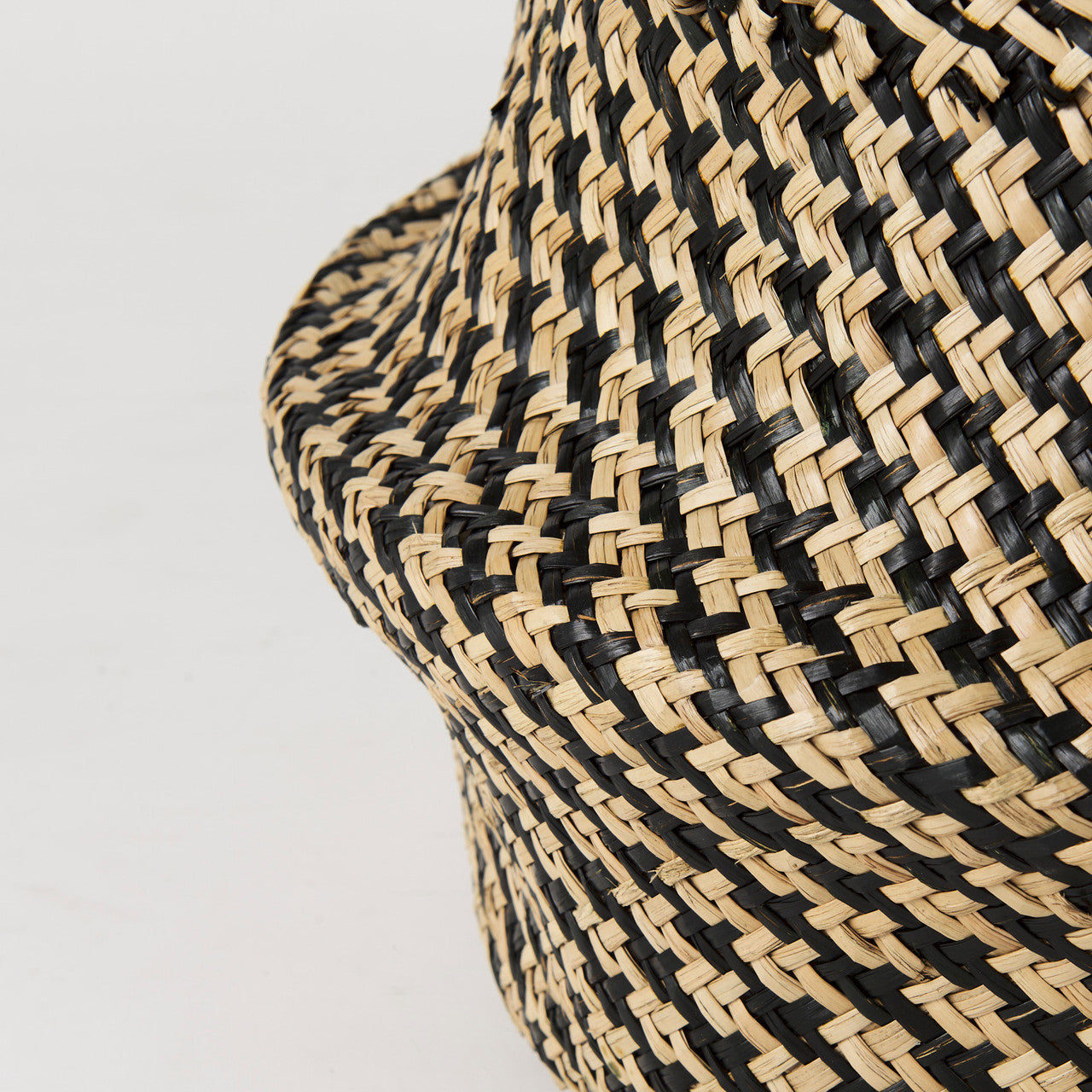 Gaia  17.7L x 17.7W x 20.5H Set of 3 Light and Dark Brown Cross Patterend Belly Seagrass Basket