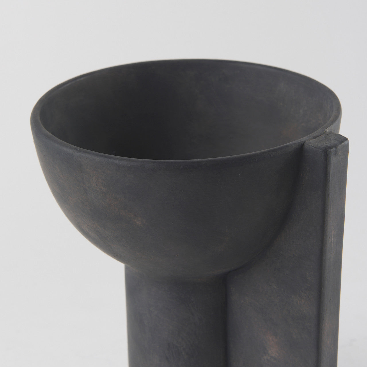 Sariah  9.1L x 8.3W x 10.8H Black Ceramic Vase