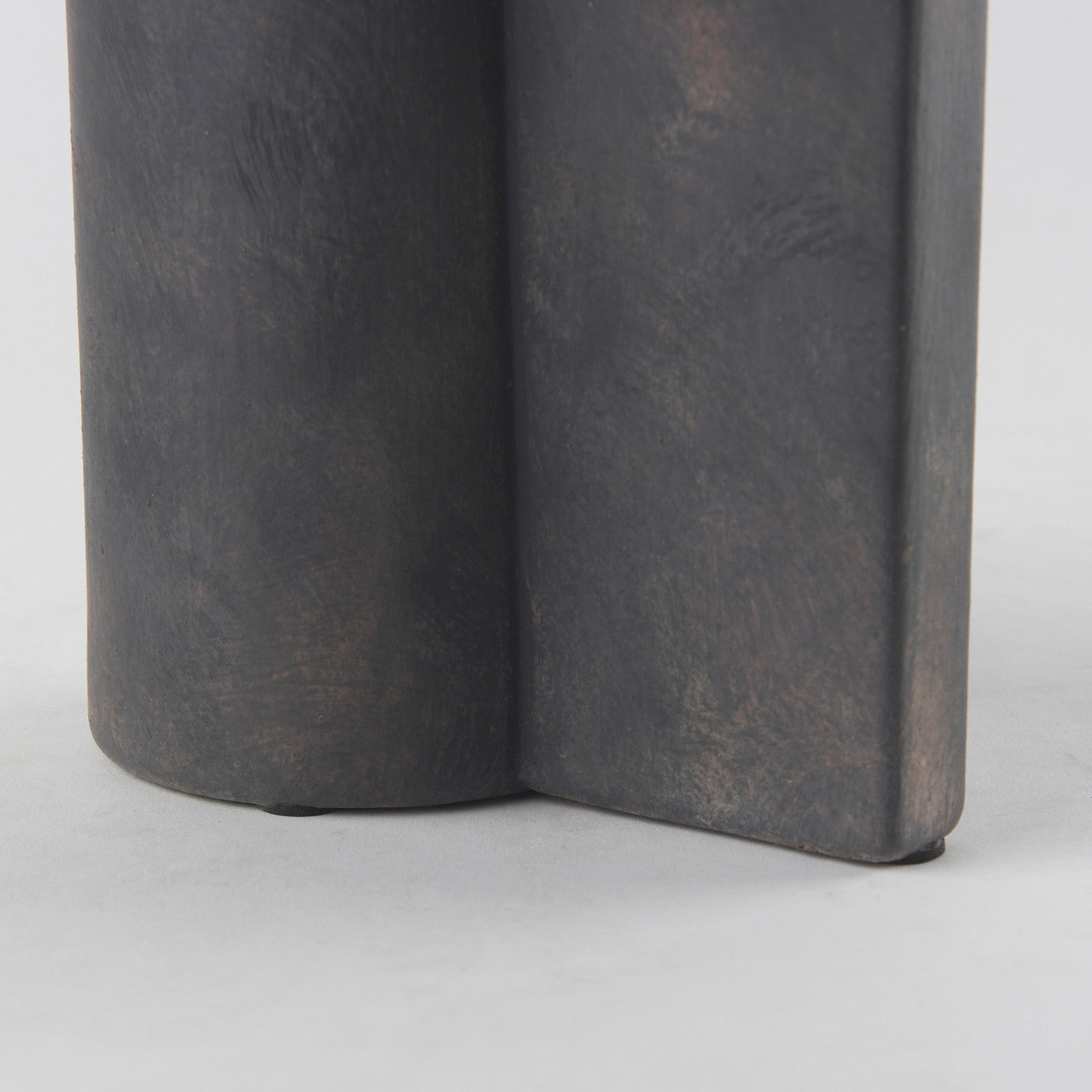 Sariah  9.1L x 8.3W x 10.8H Black Ceramic Vase