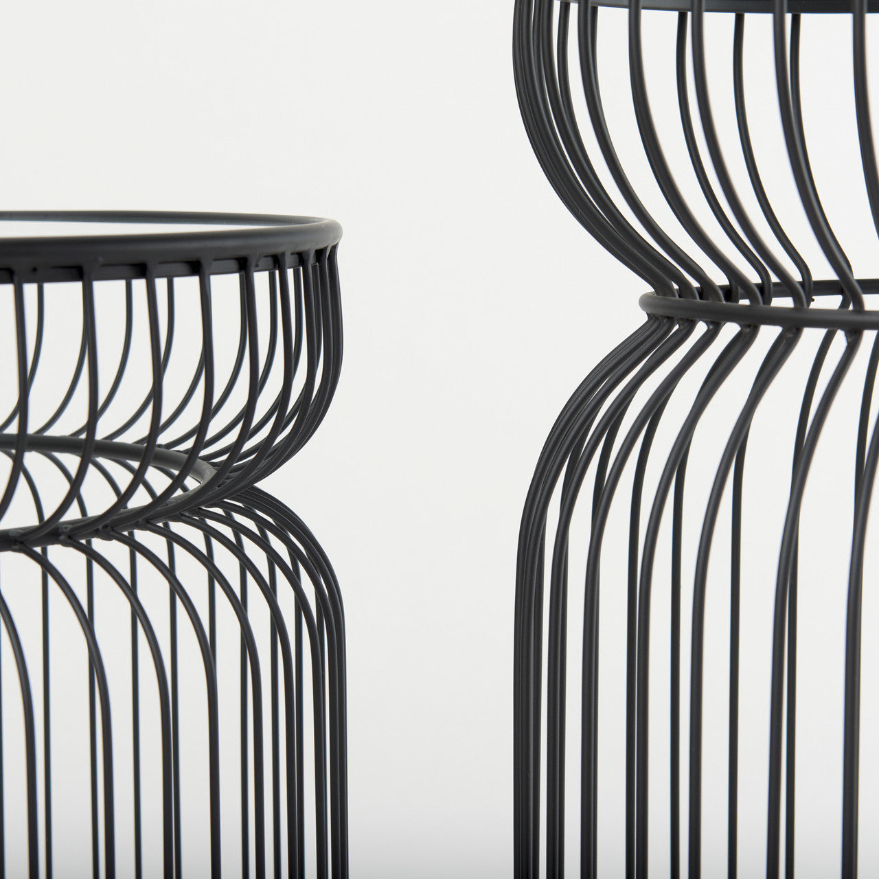 Shani Set of 2 Round, Black Metal w/ Glass, Accent Tables