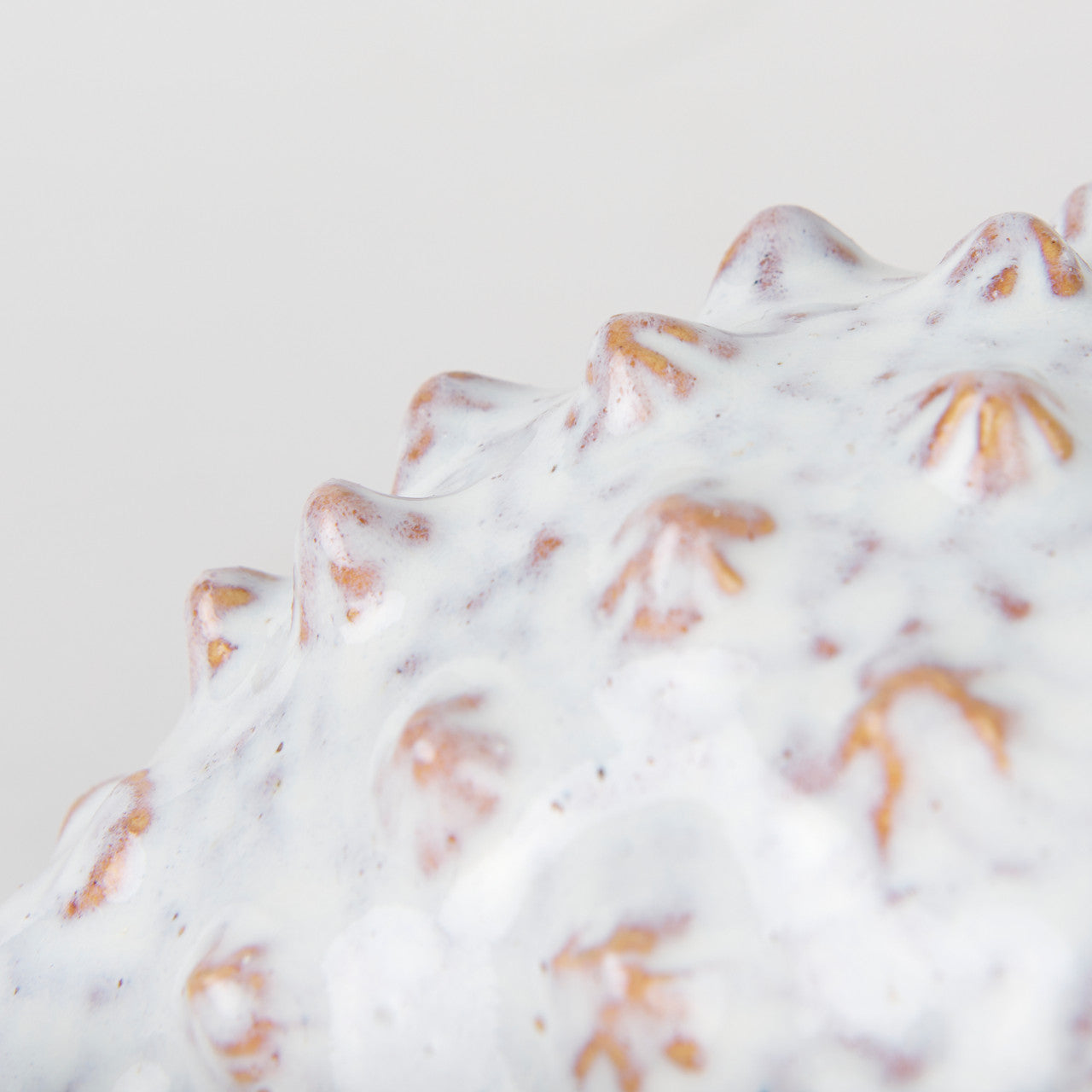 Spike II (Large) 10L x 6W Off-White Ceramic Puffer Fish