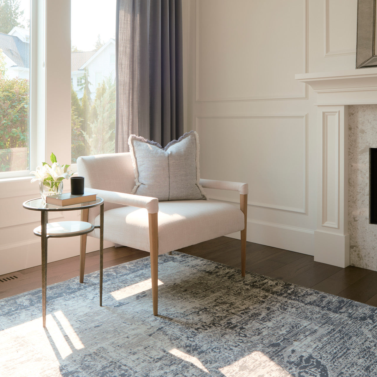 Palisades Cream Upholstery w/ Solid Wood Accent Chair