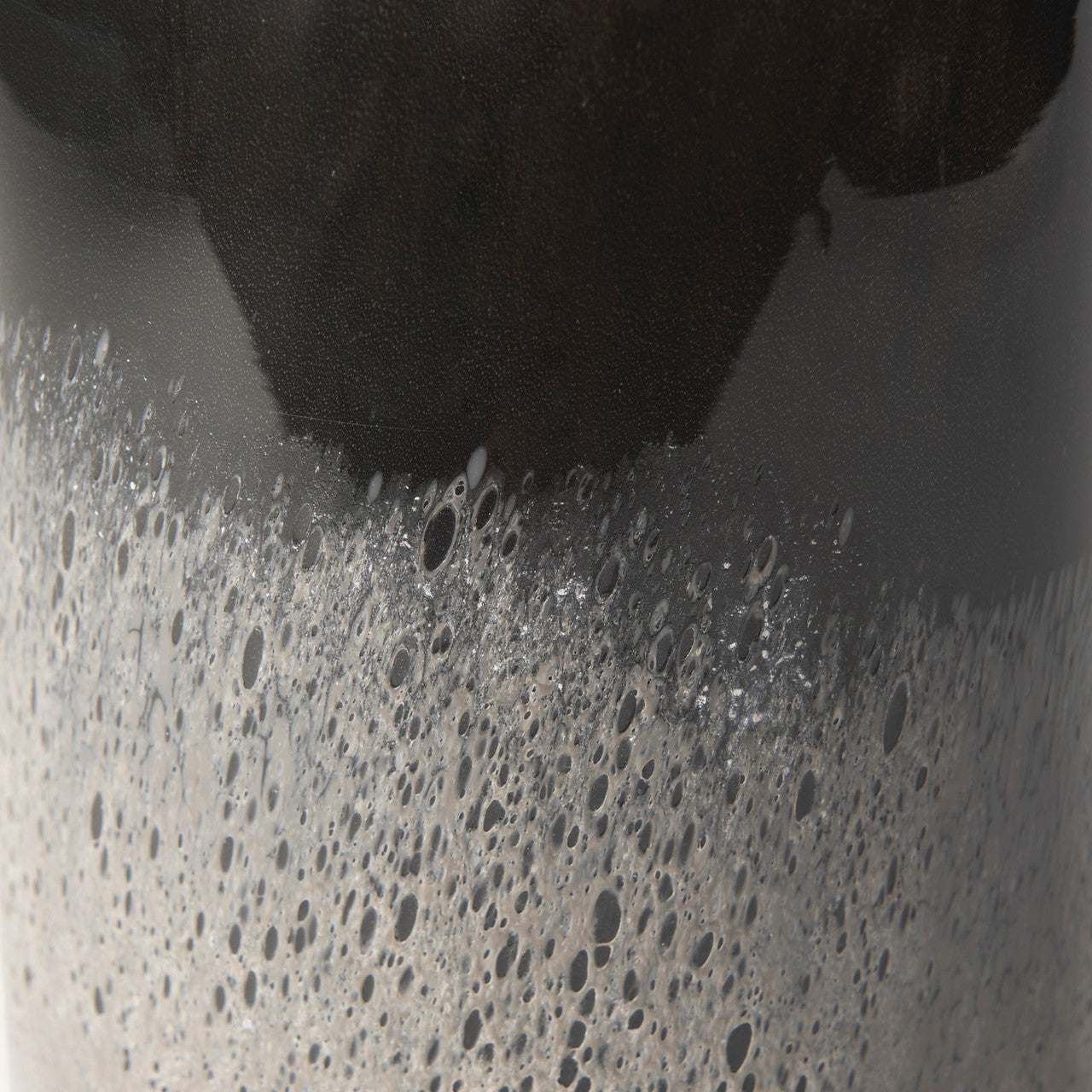 Emu Short Black w/ Gray Vase