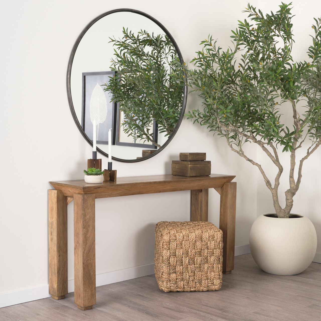 Adele  17.7L x 17.7W x 17.7H Medium Brown Seagrass Woven Square Pouf