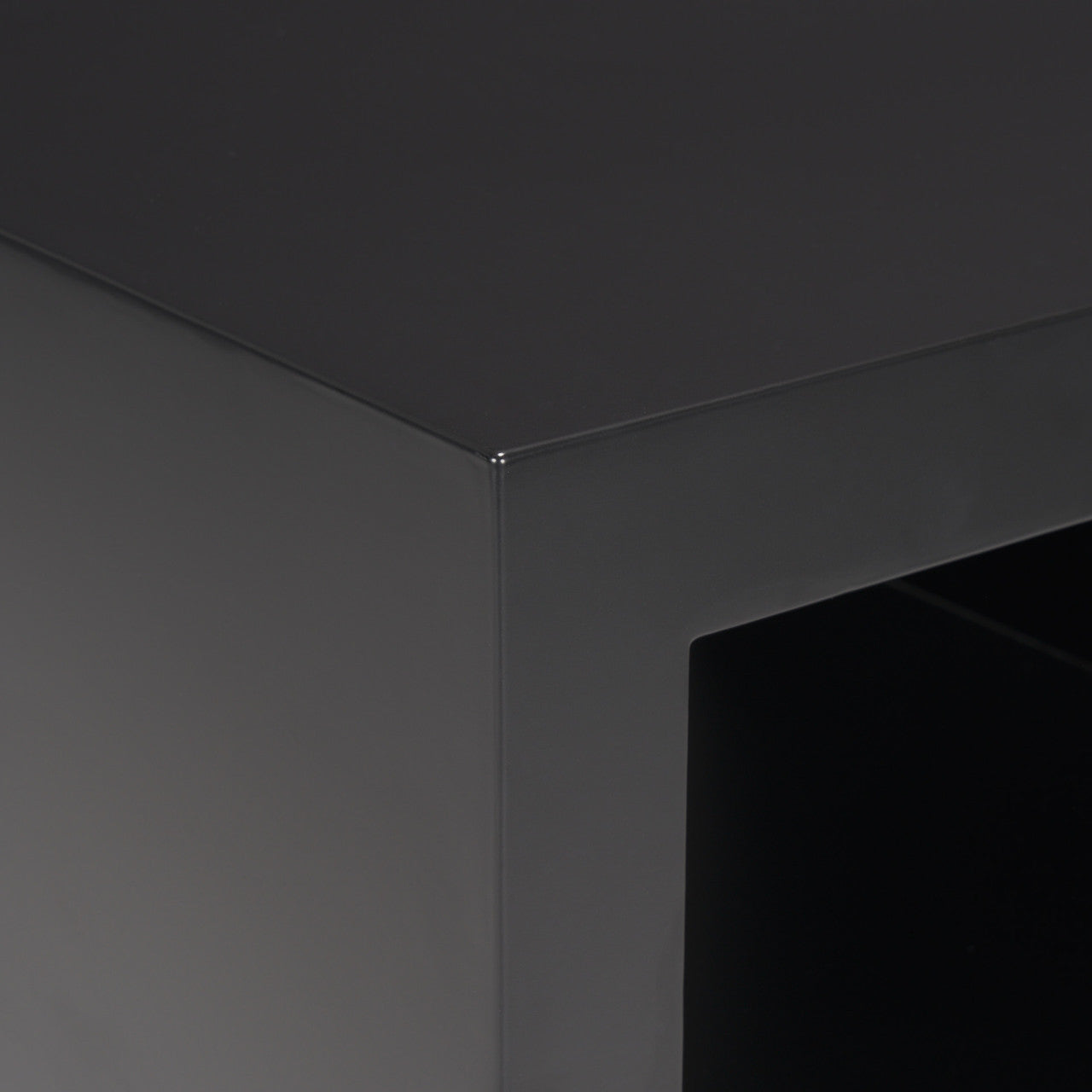 Vondra Matte Black Metal w/ Open Shelves Side table
