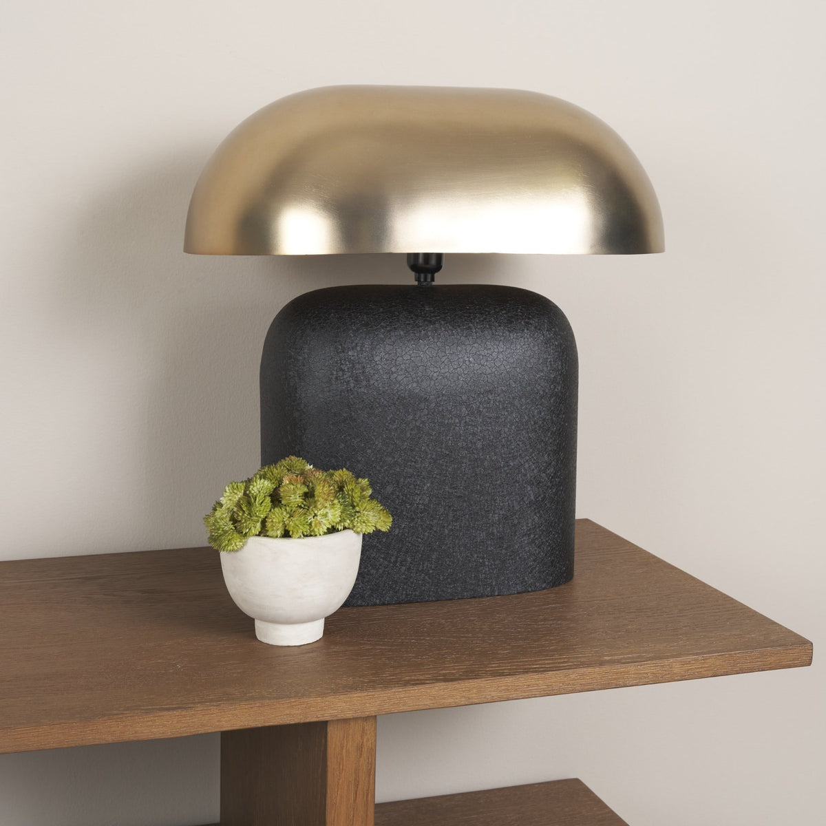 Liorre Textured Black Metal Base w/ Gold Metal Shade 1-Light Table Lamp