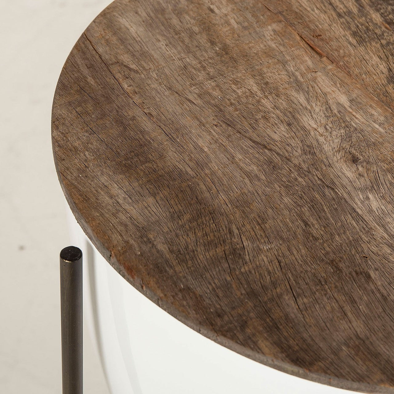 Resource Decor Danica Filter 17 Side Table | Peroba
