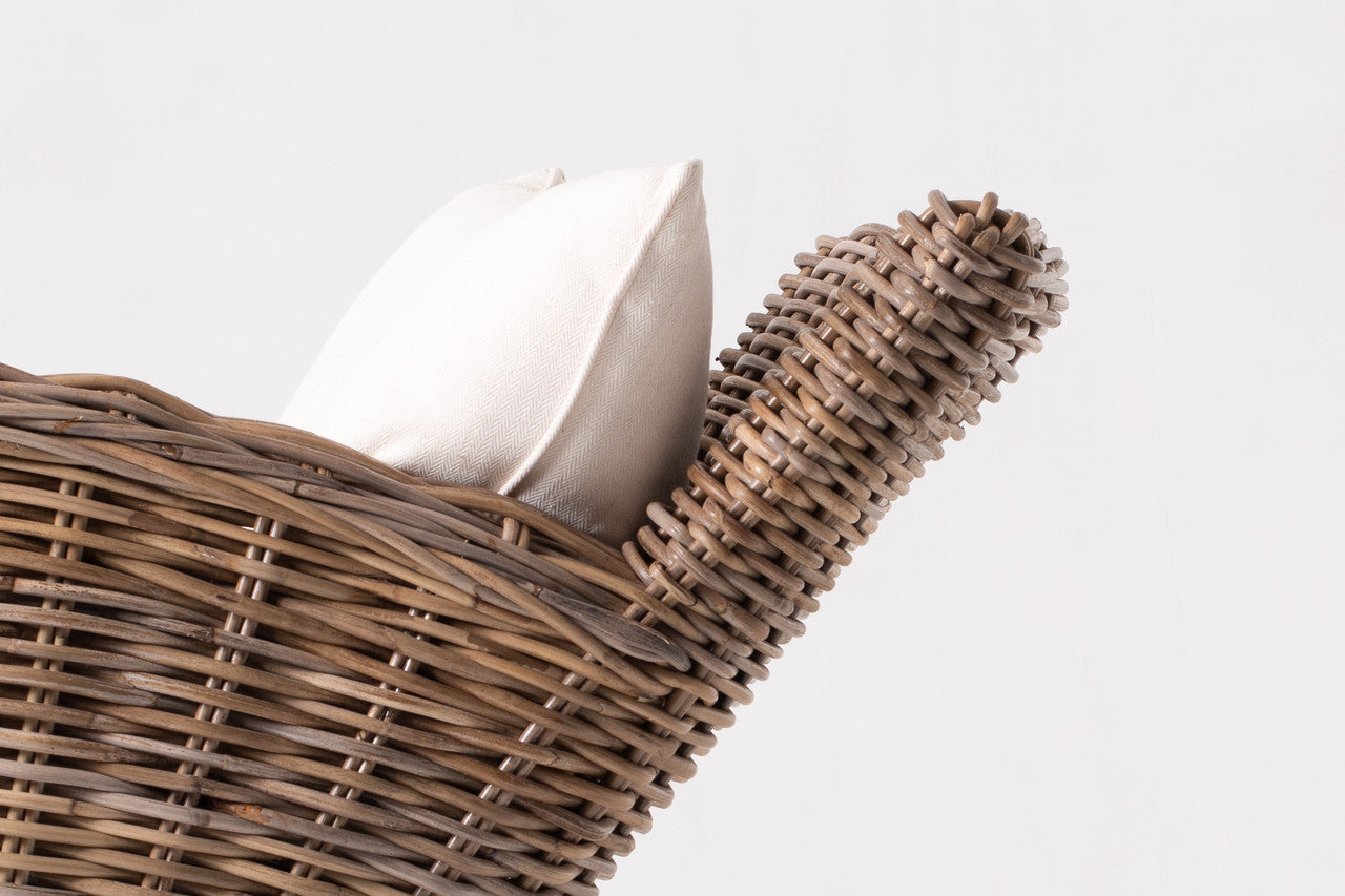 Coastal Wicker Knight Chair 34"