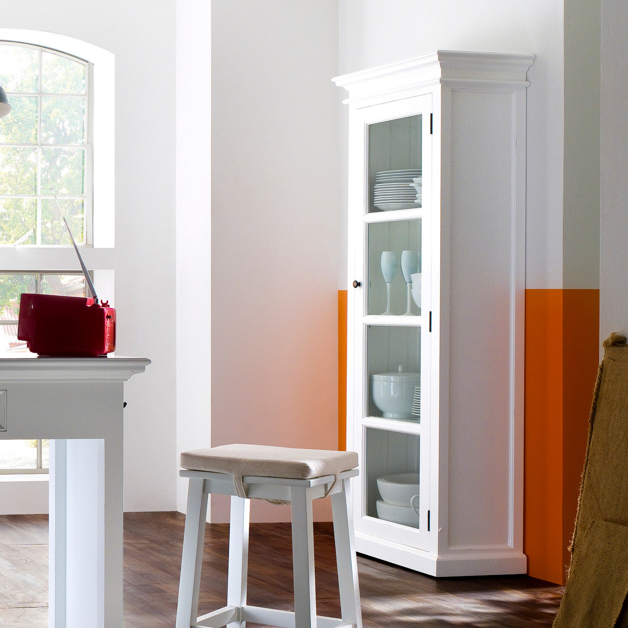 French Coastal Single Vitrine 28"