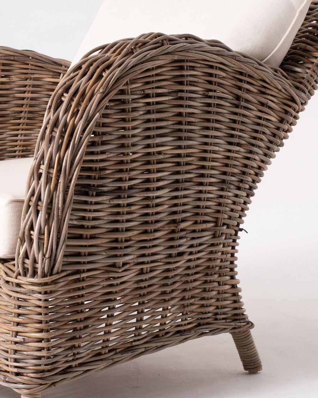 Coastal Wicker Knight Chair 34"
