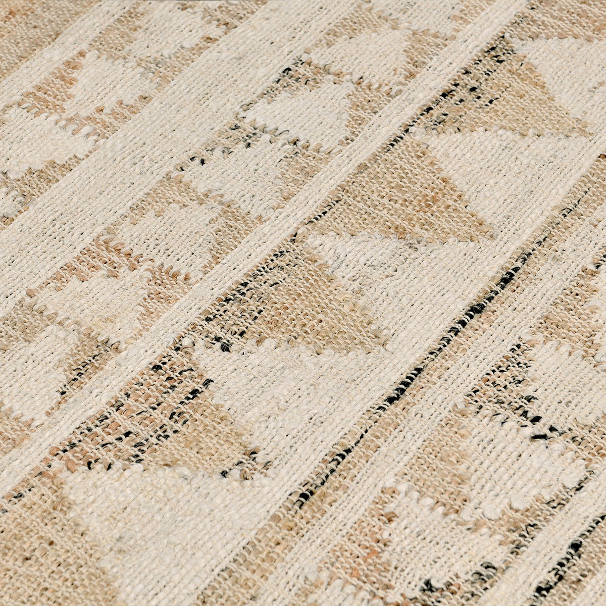 Solana Distressed Rug - Ivory Natural - 2'x3'