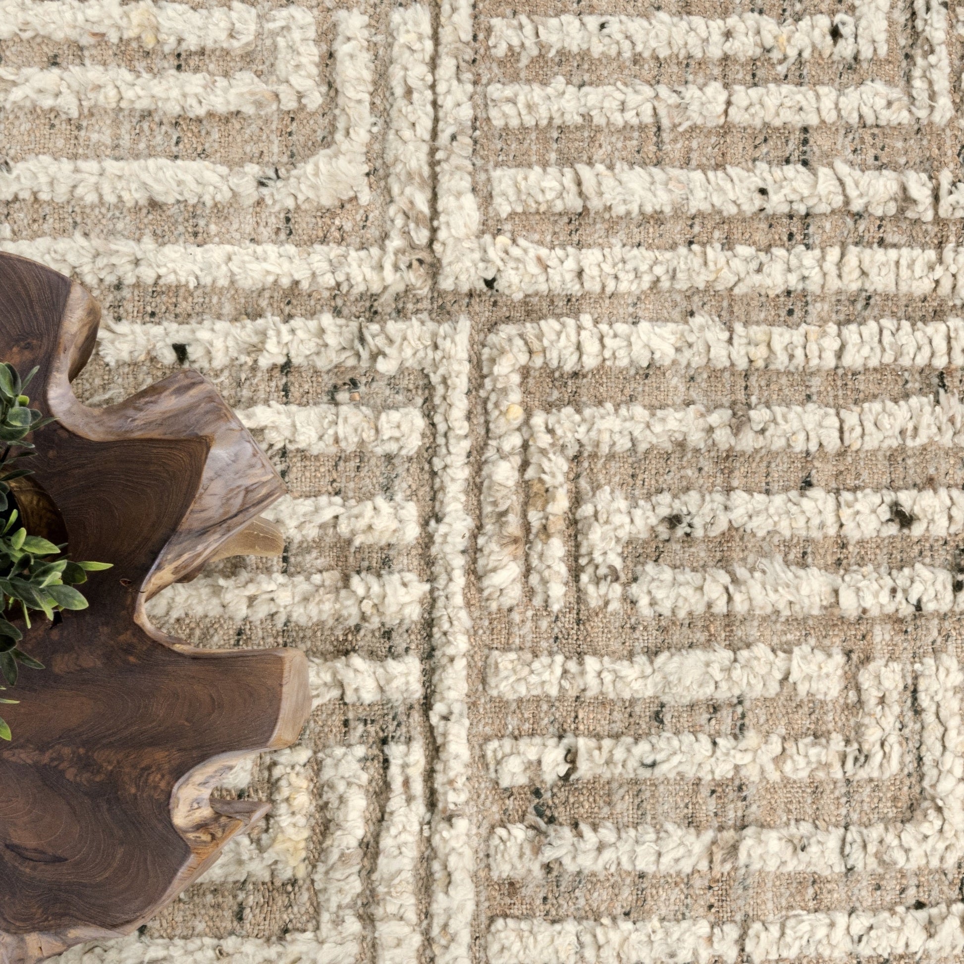 Tuku Rug - Natural/Ivory - 2'x3'