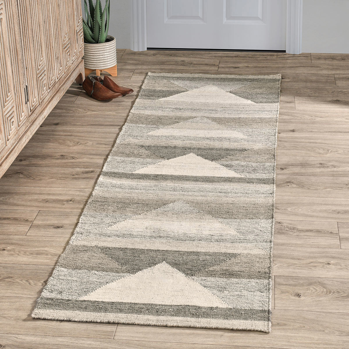 Indoor/Outdoor Canyon Rug - Gray Multi - 2.6'x8'