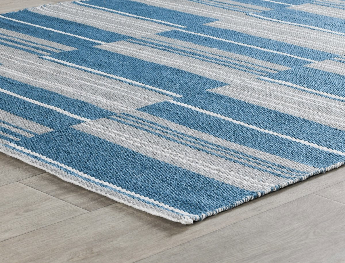 Indoor/Outdoor Colton Stripe Rug - Cabana Blue - 2'x3'
