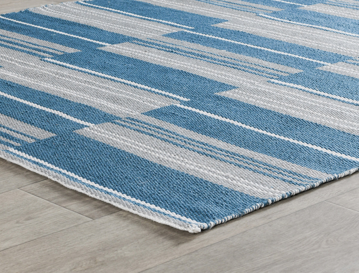 Indoor/Outdoor Colton Stripe Rug - Cabana Blue - 2'x3'