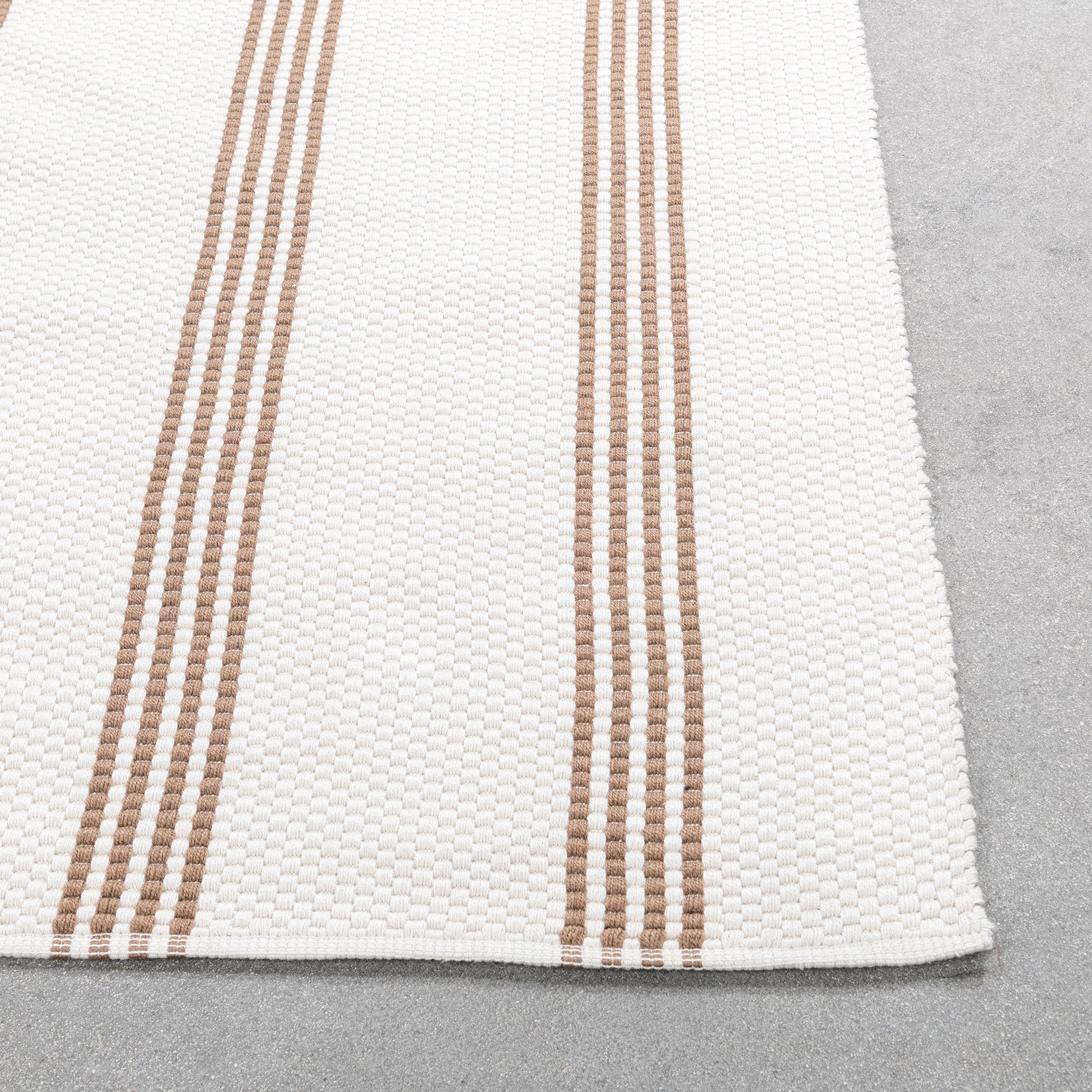 Performance Sorrento Stripe Rug - Ivory/Coconut Brown - 2'x3'