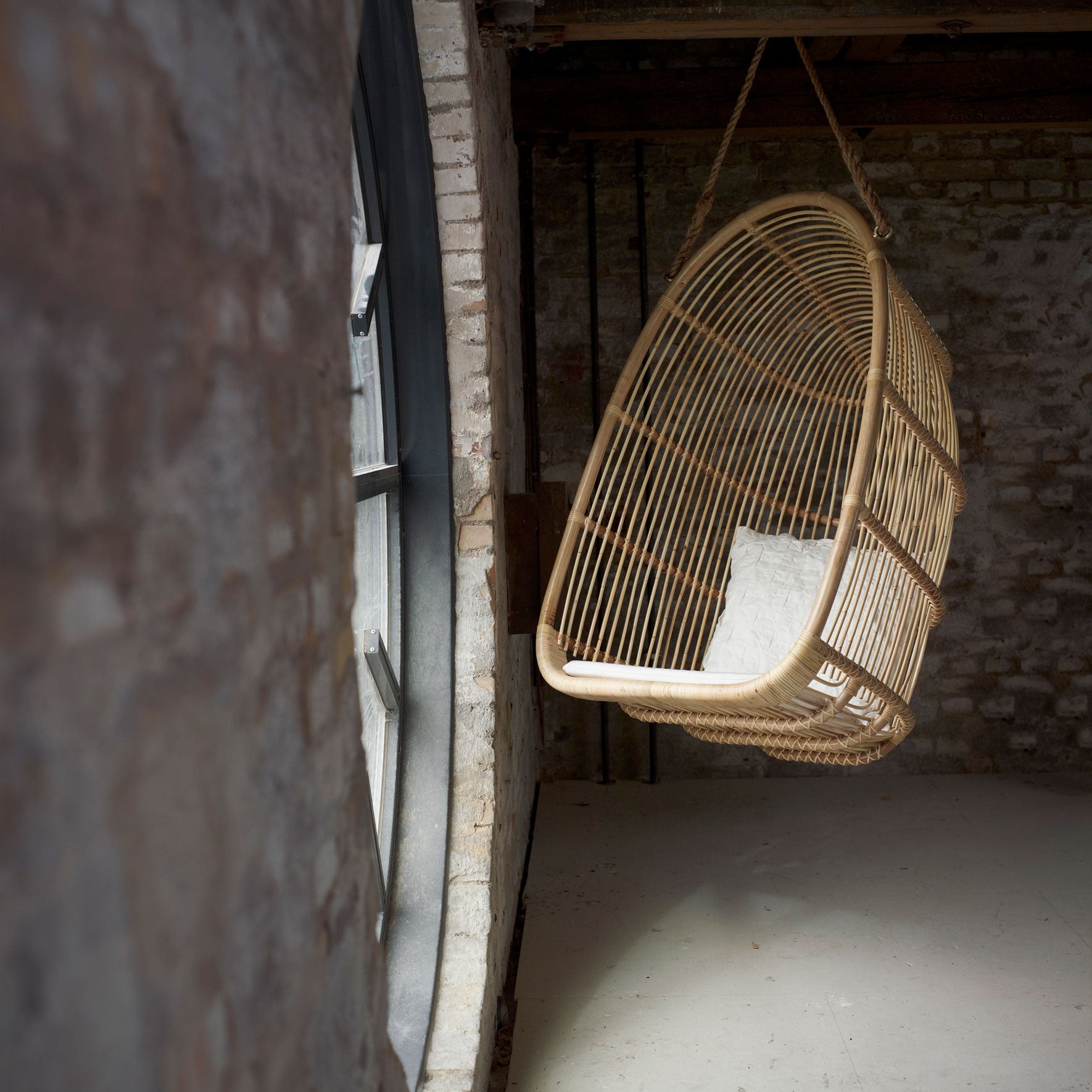 Renoir Hanging Chair by Sika Design - view 9