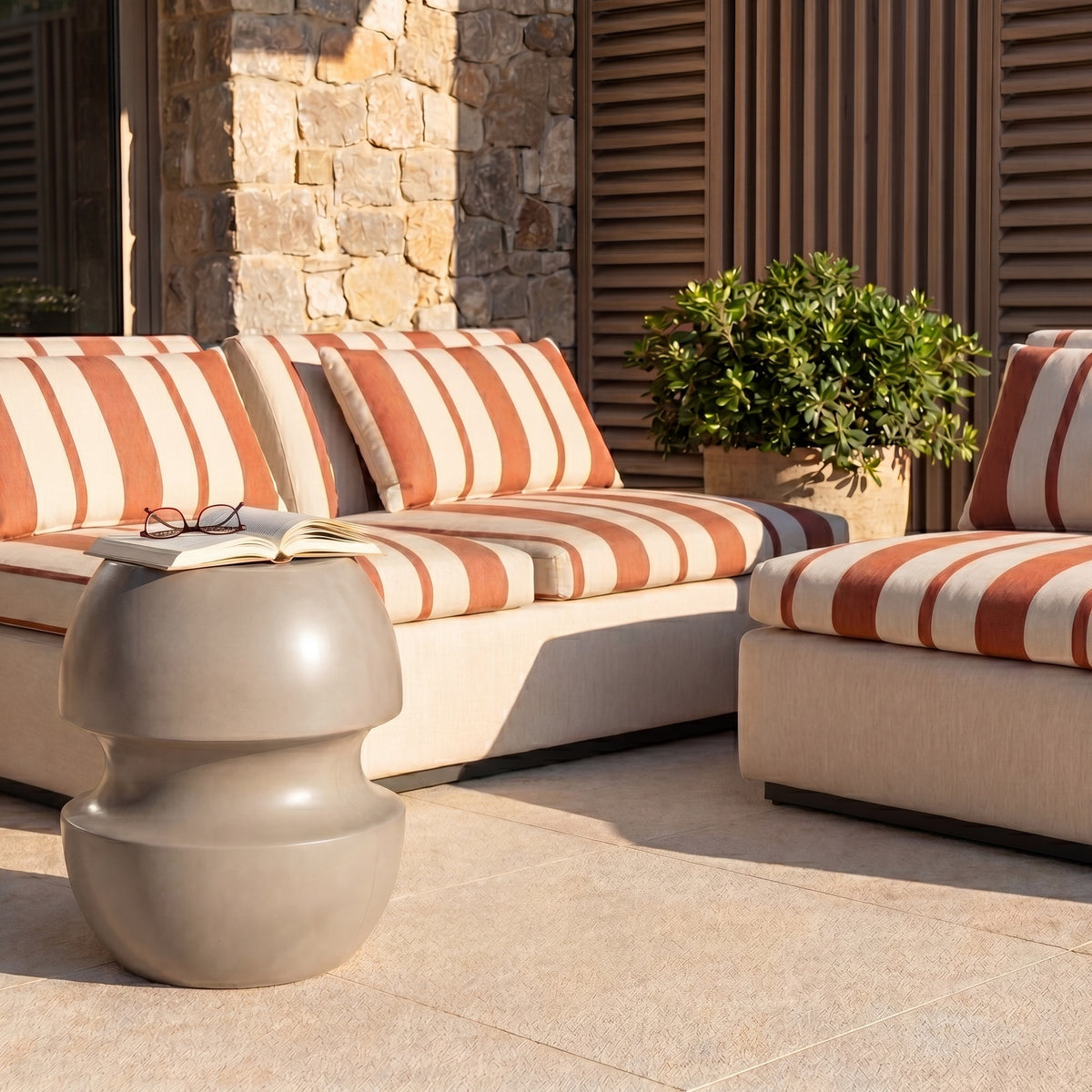 Cyrus Indoor/Outdoor Concrete End Table Dark Grey by Urbia - detail 3