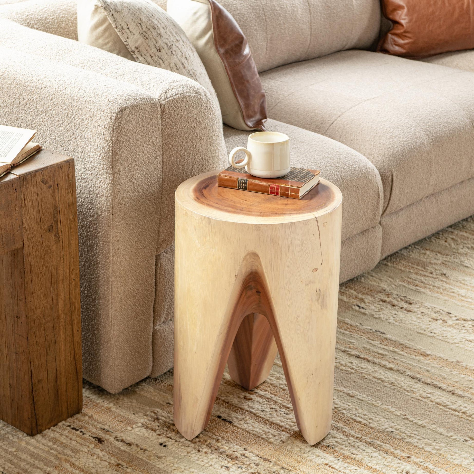 Vela Accent 21" Table - Natural
