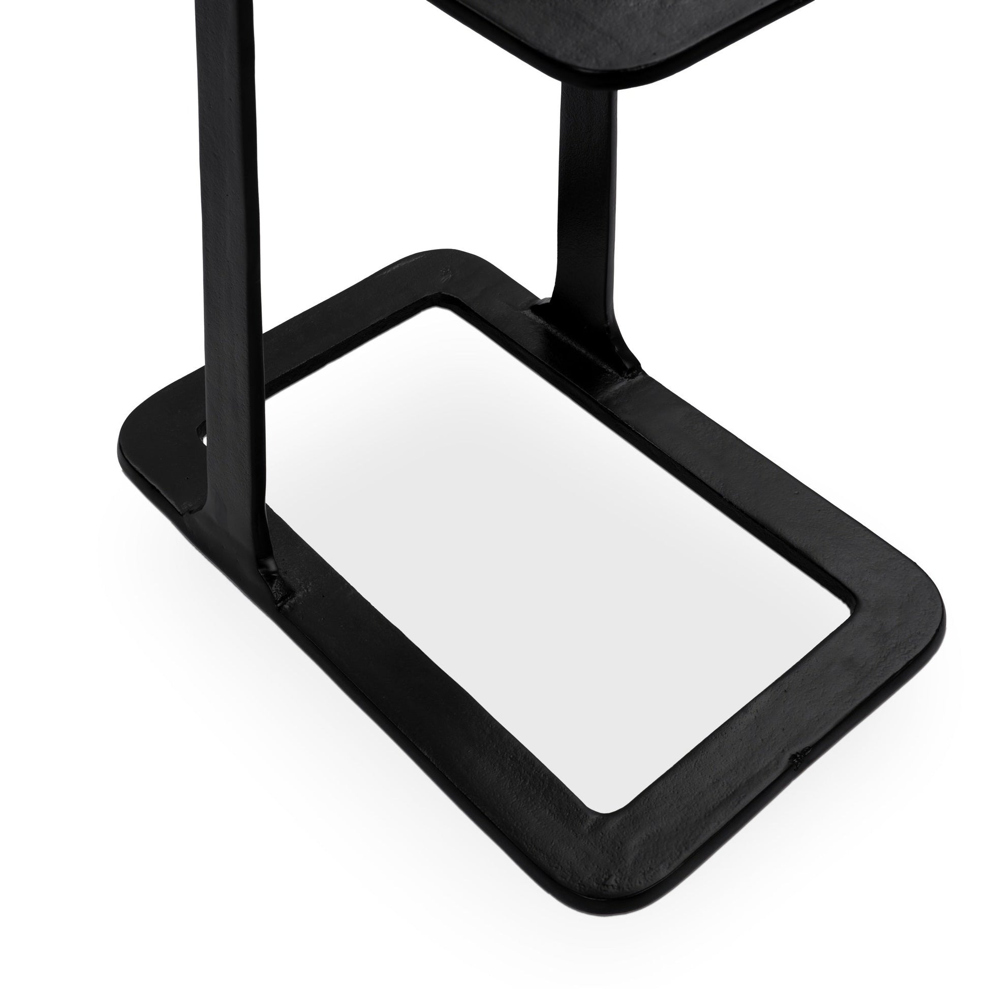 Geanna Accent Table - Black