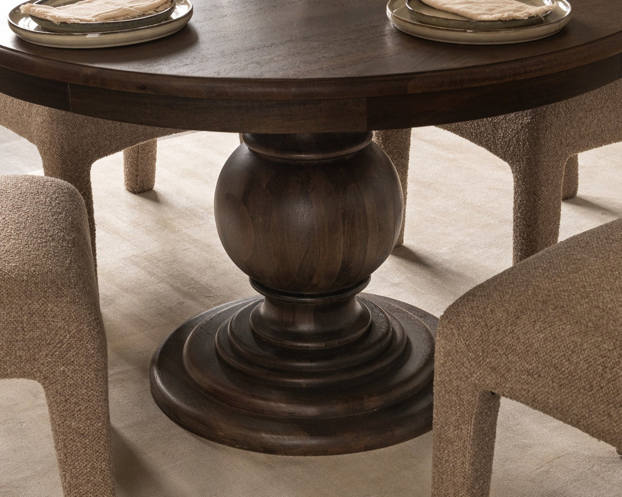 Amsterdam Solid Wood Round Pedestal Dining Table 48"