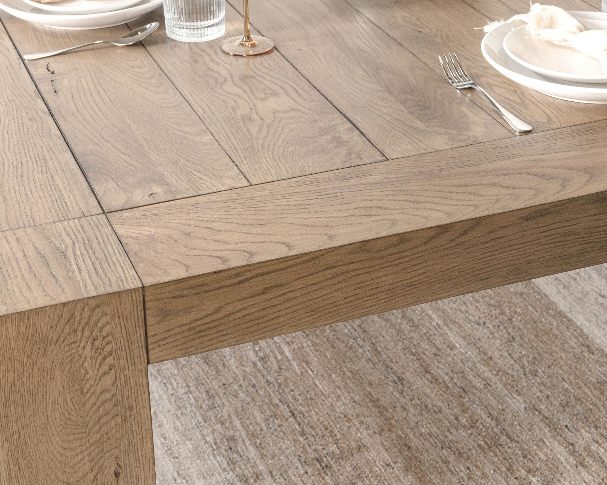 Gilcrest Dining Table - Cafe Brown - 60"