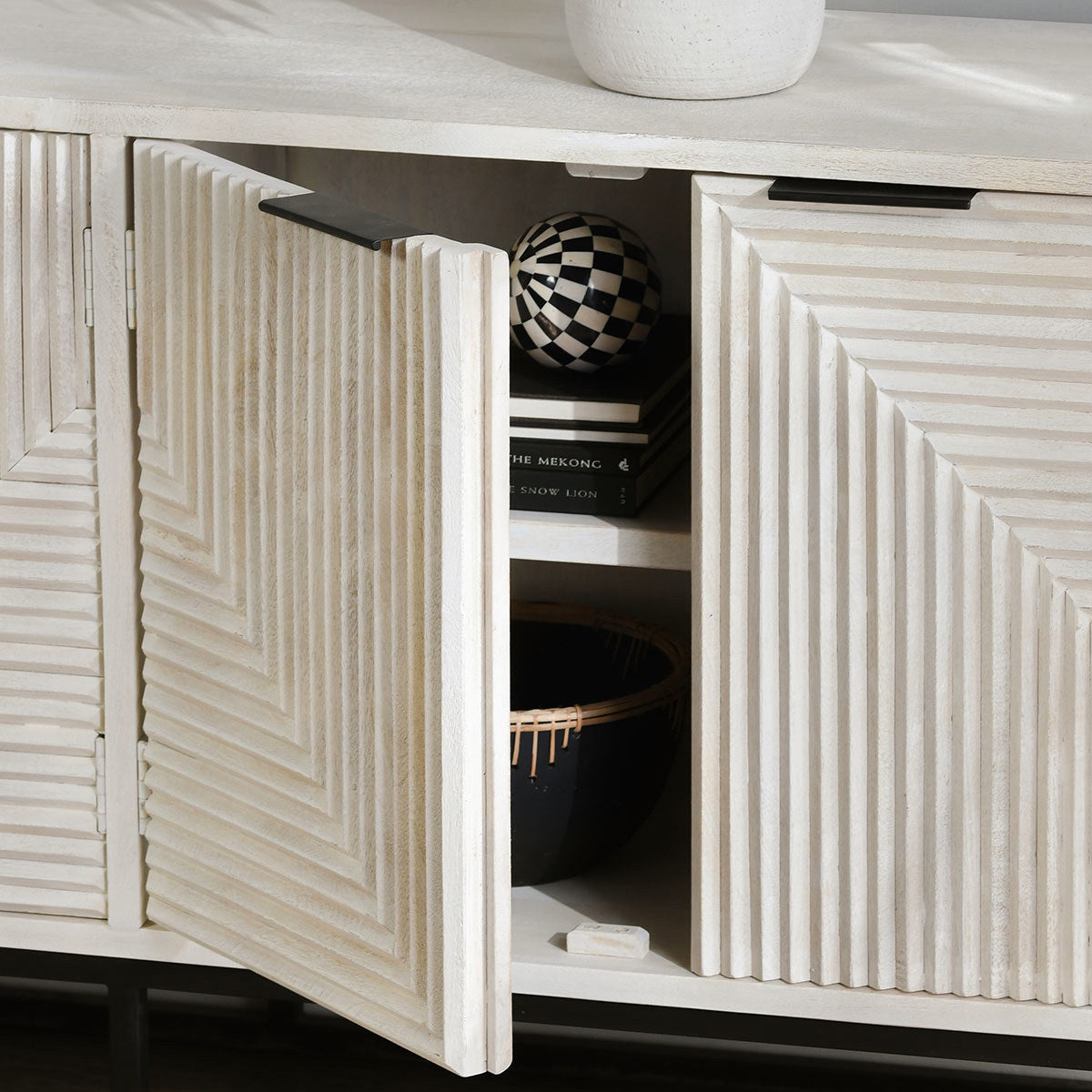 Flint 6 Door Cabinet - Coastal White - White Wash