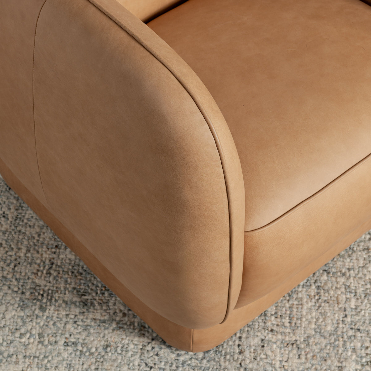 Rinner Swivel Chair - Tan