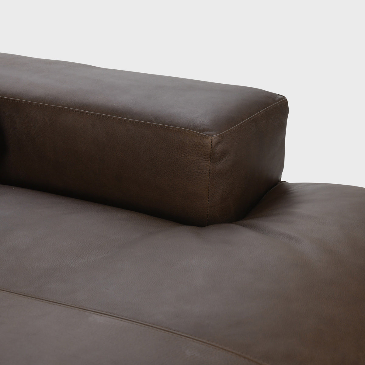 Hauser Leather Sectional w/RAF Chaise