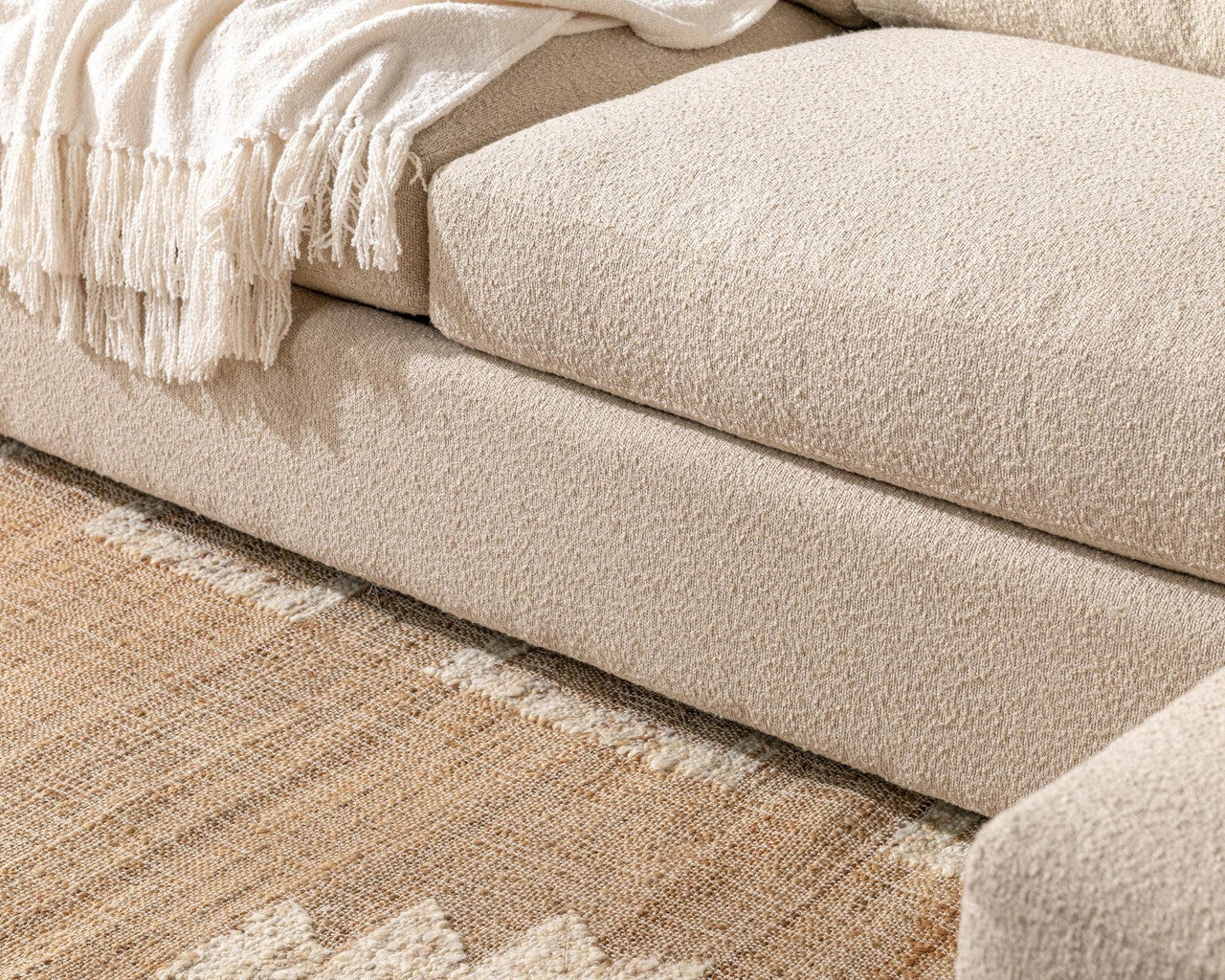 Coburn Upholstered Right Chaise Sofa Rise