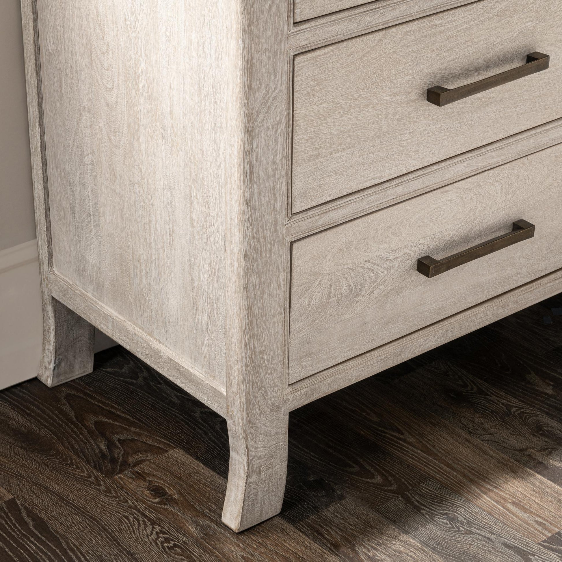 Westmont 9 Drawer Dresser - Creamwood
