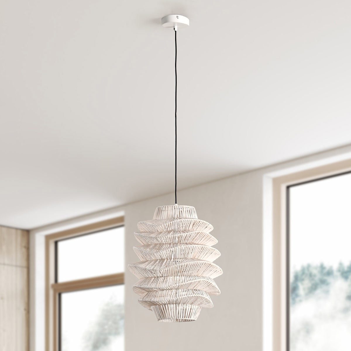 Shelly Pendant - White - Medium