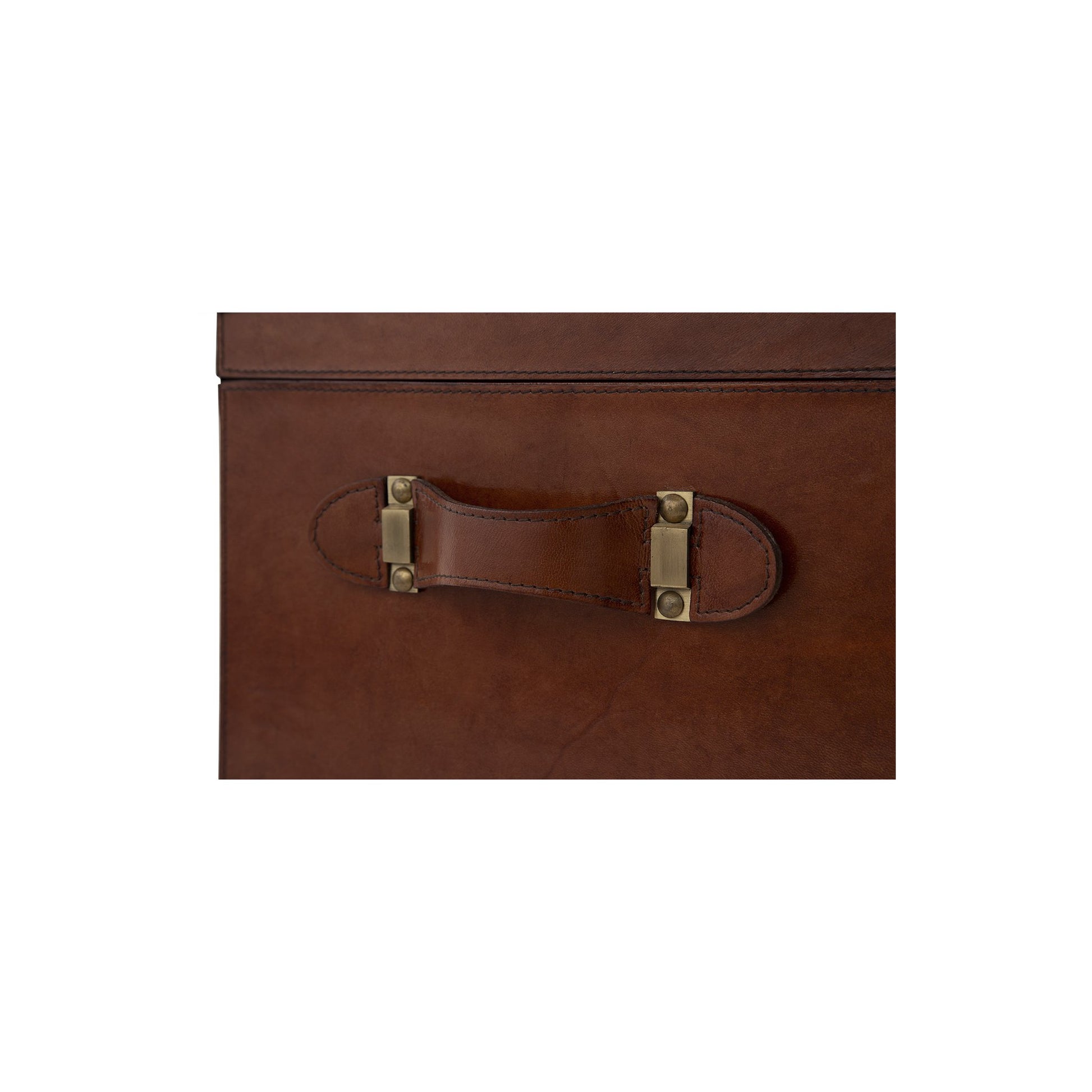 Buffalo Run Bar Box detail view by Furniture Classics at ZIN Home