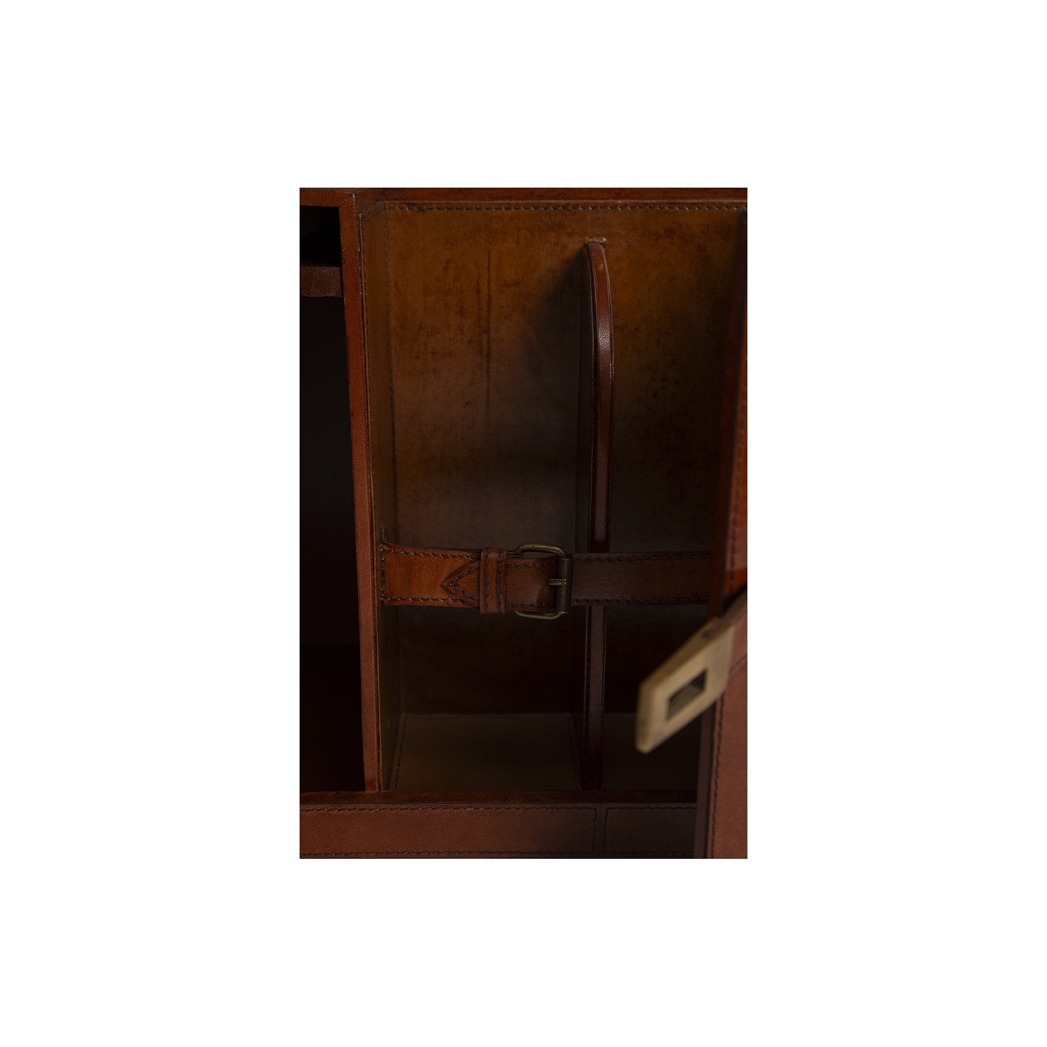 Buffalo Run Bar Box detail view by Furniture Classics at ZIN Home