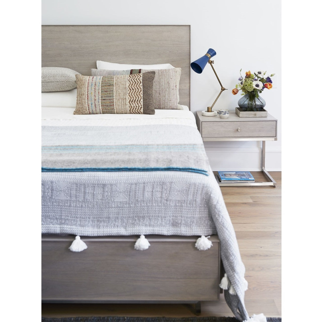 Urban Modern Mist Gray King Platform Storage Bed Frame