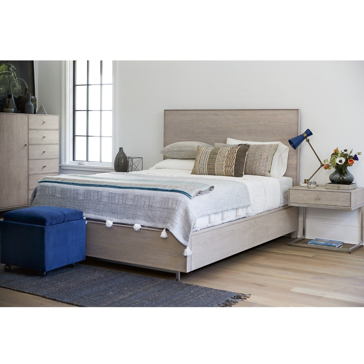 Urban Modern Mist Gray King Platform Storage Bed Frame
