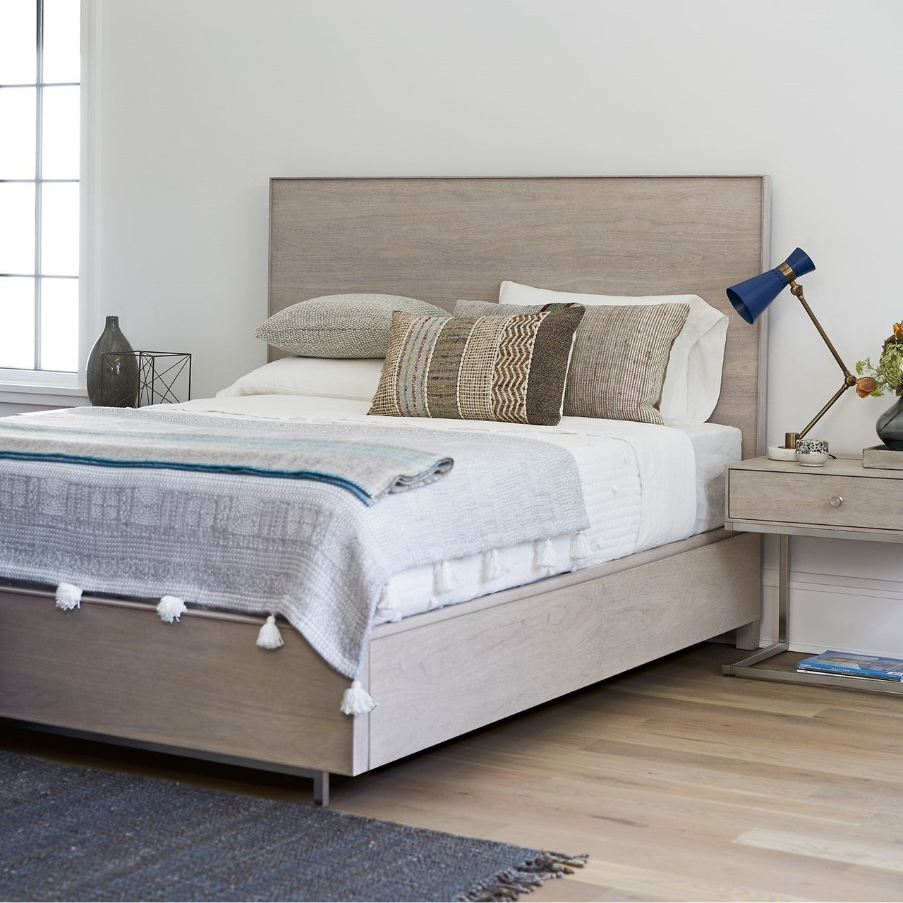 Urban Modern Mist Gray King Platform Storage Bed Frame