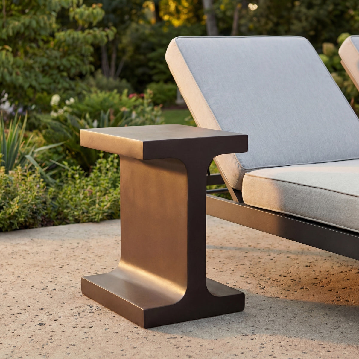 Justin End Table Lava Brown by Urbia - detail 5