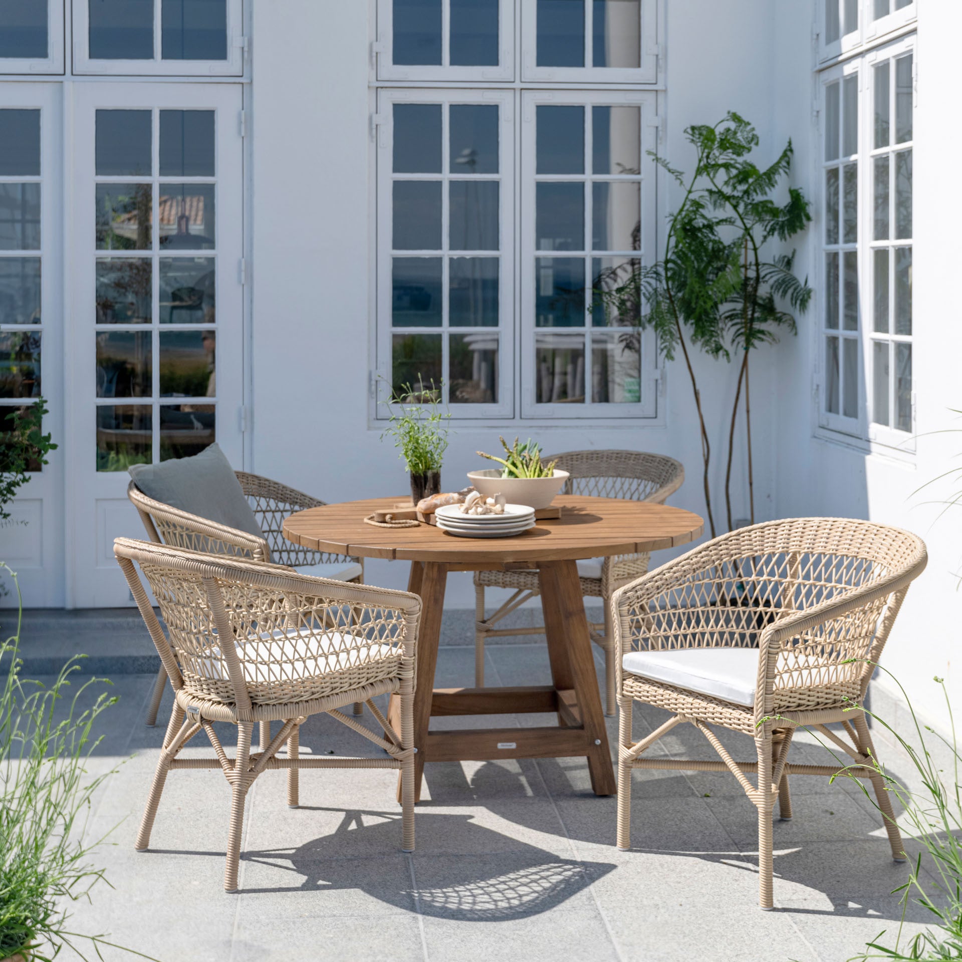 George Teak 47" Round Table by Sika Design - view 3
