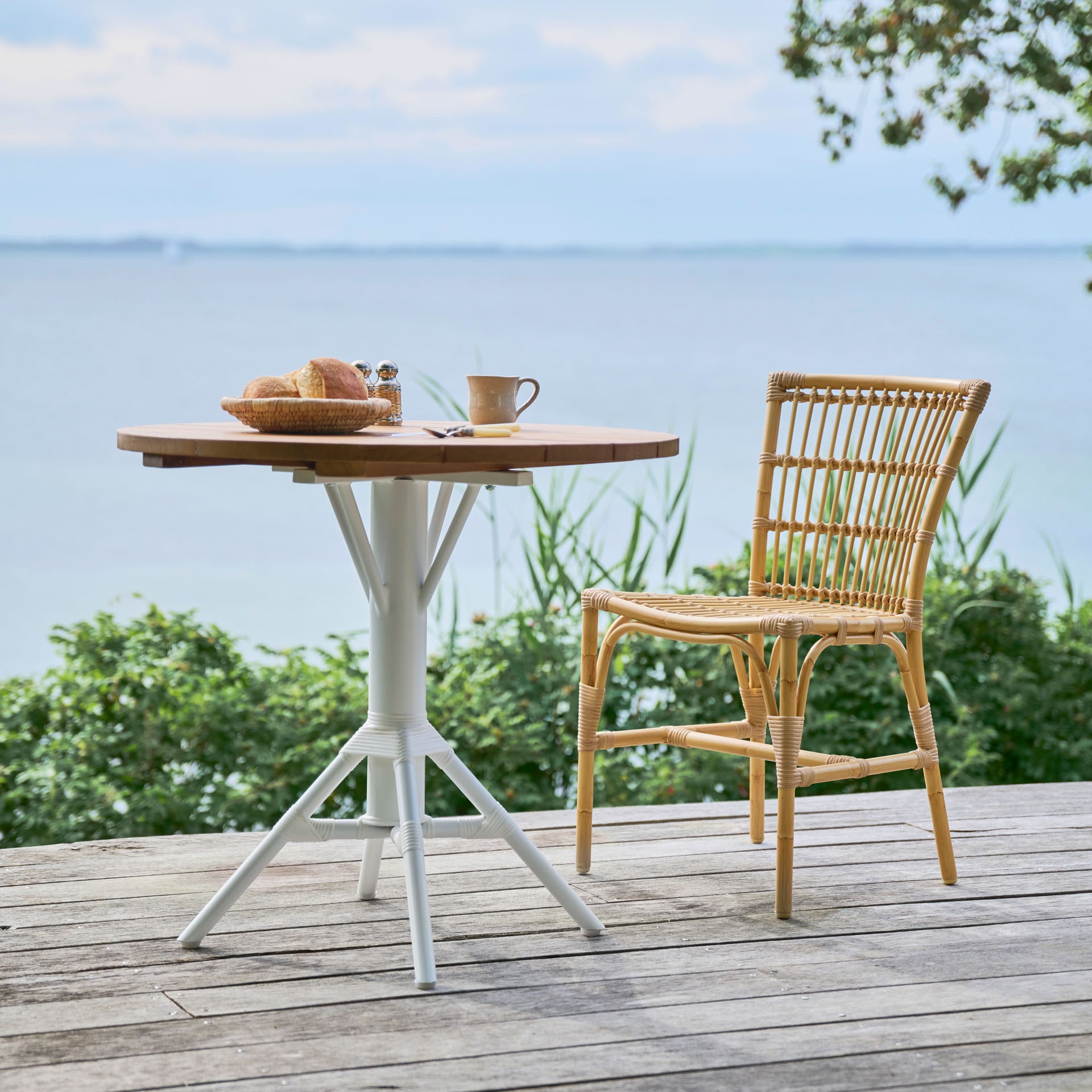 Nicole Cafe 31.5" Round Table by Sika Design - view 4
