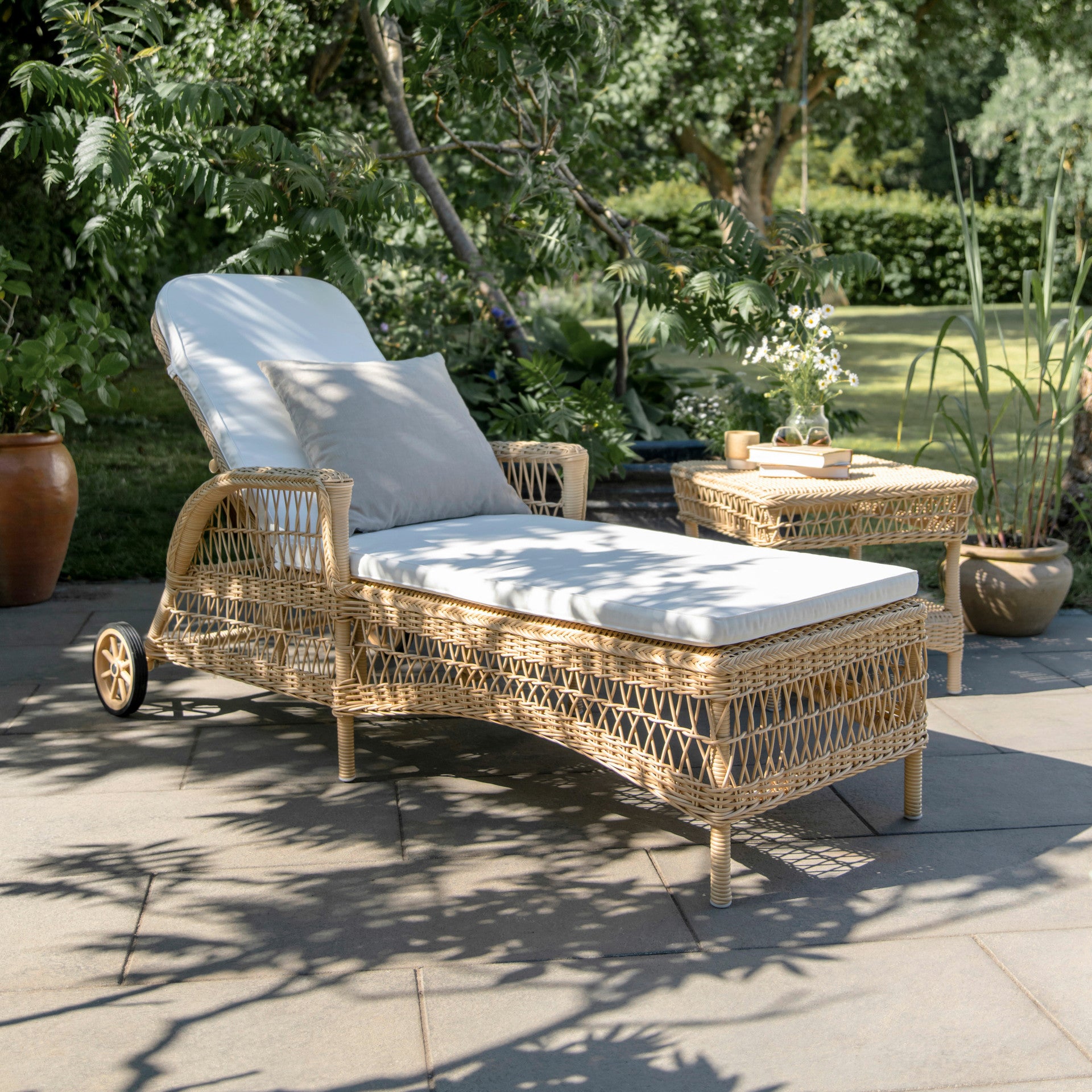 Suzy Side Table by Sika Design - view 6