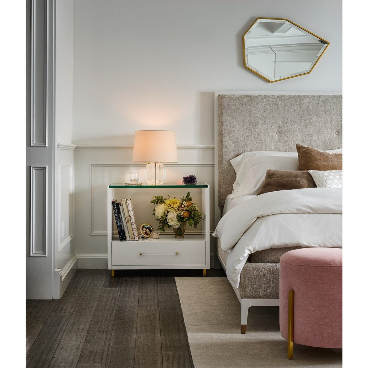 Peony White Lacquer 1 Drawer Nightstand