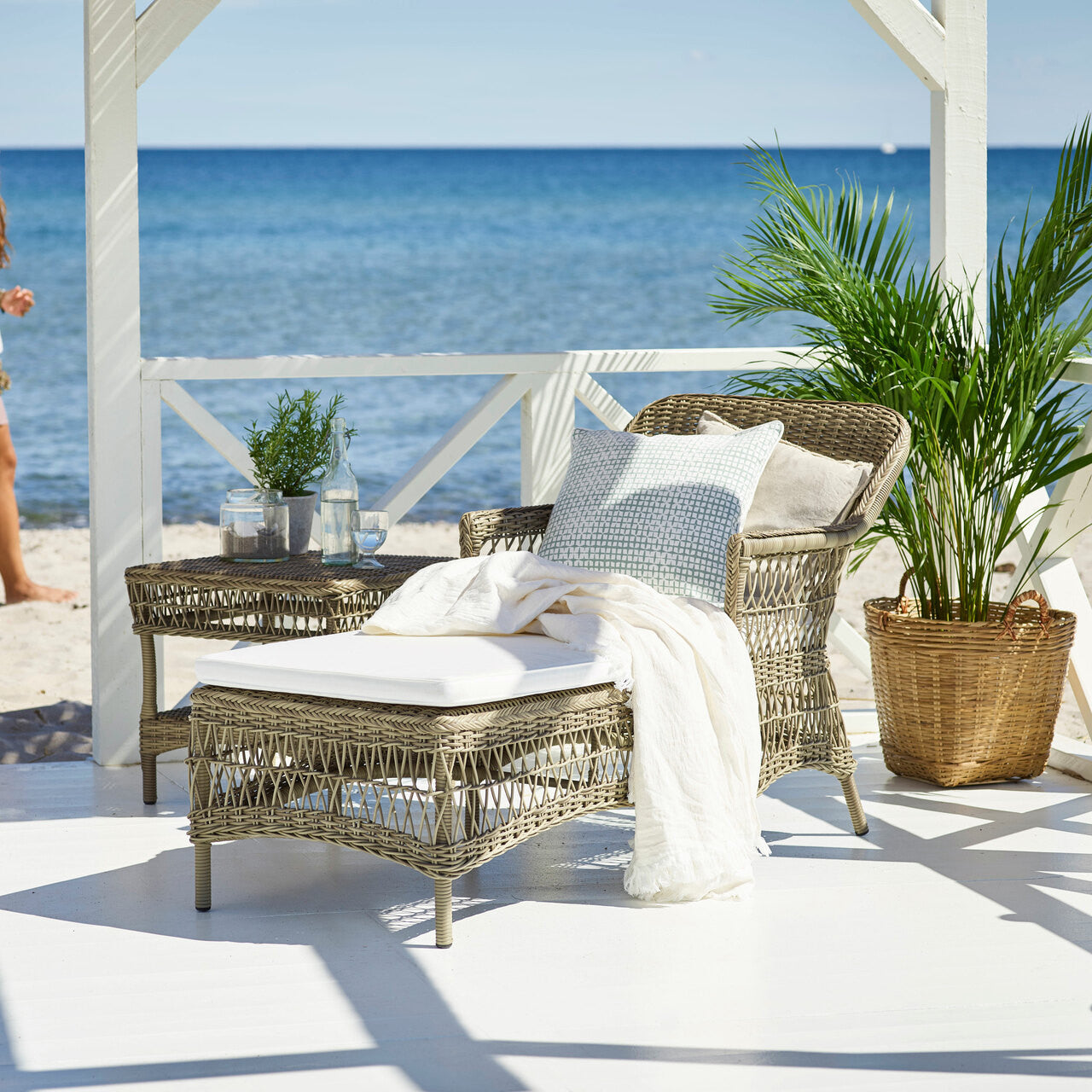 Olivia Chaise Lounge by Sika Design - view 7