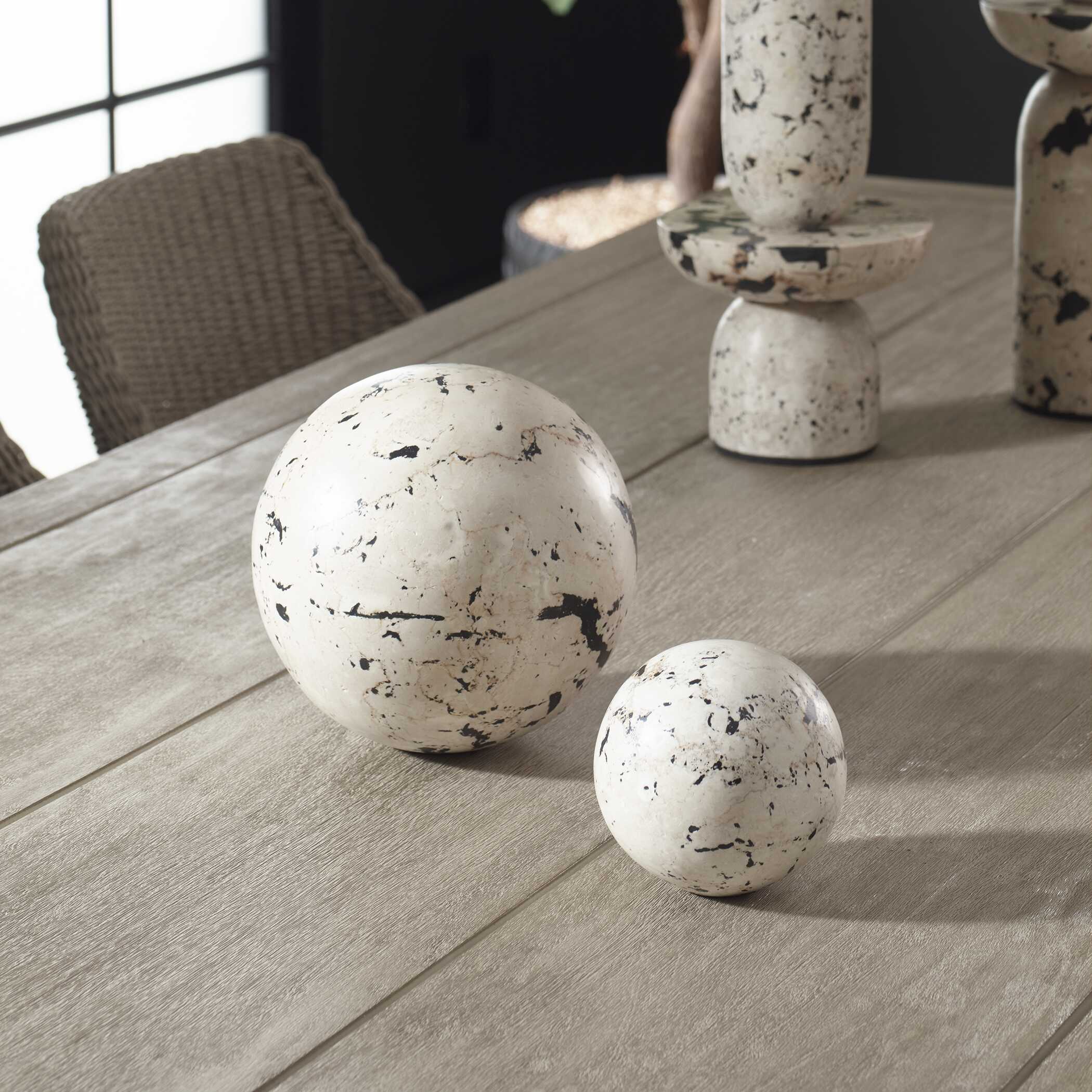 Uttermost Nouveau Indoor-Outdoor Spheres Set/2